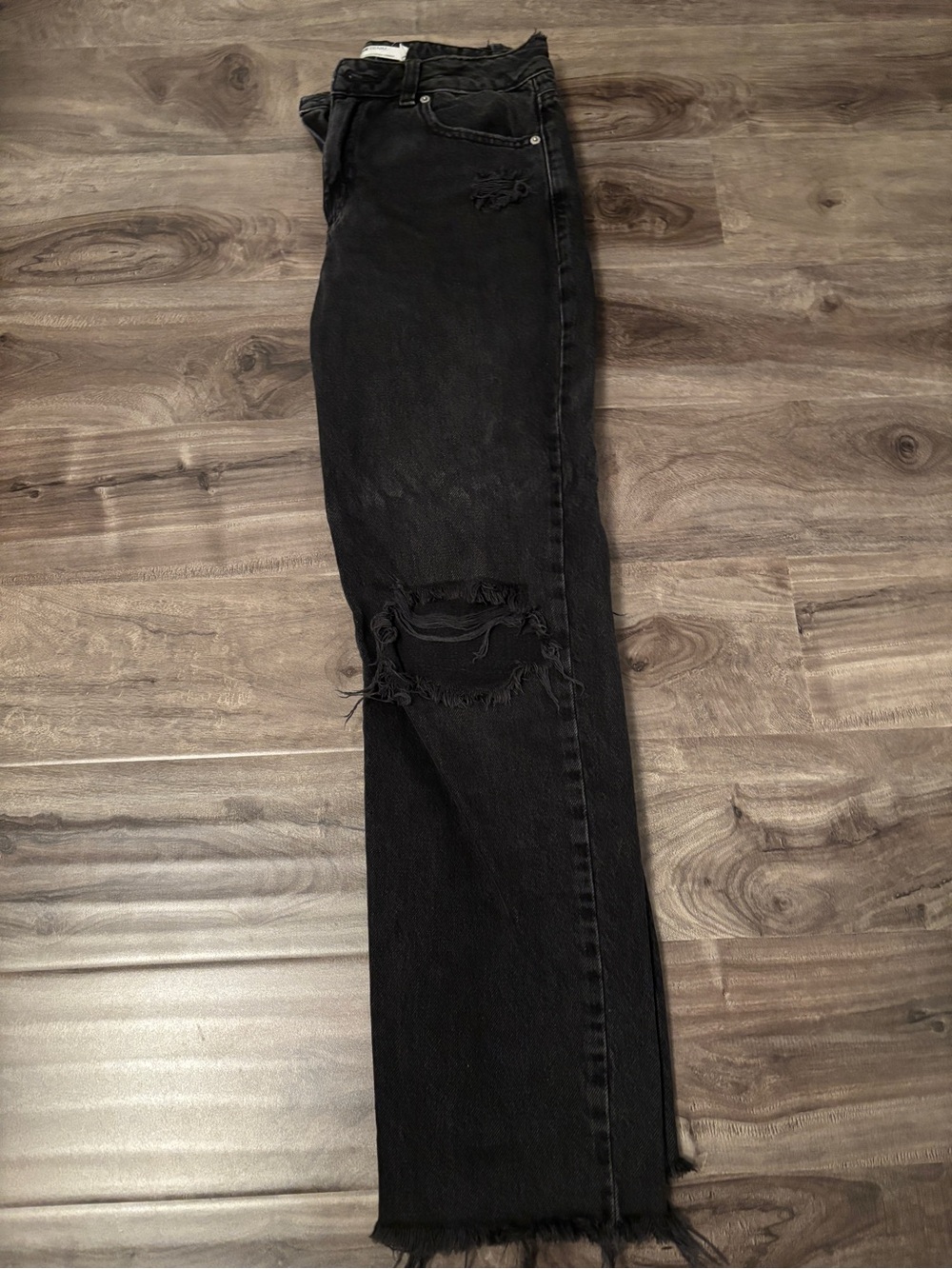 Black garage jeans